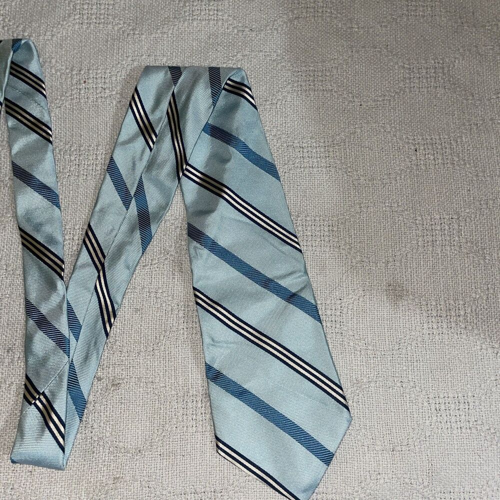 Brooks Basics Mens Dress Tie Size 56” 3.75” Blue Repp Silk Business Formal - Picture 4 of 12